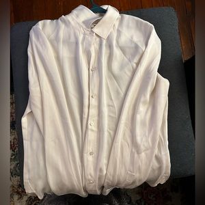 Vince Off White 92% Silk Button Up Blouse. Size :Medium. No marks or tears